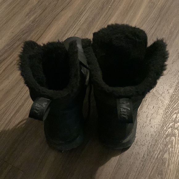 Doc Martens Lined with Fur - Picture 4 of 9